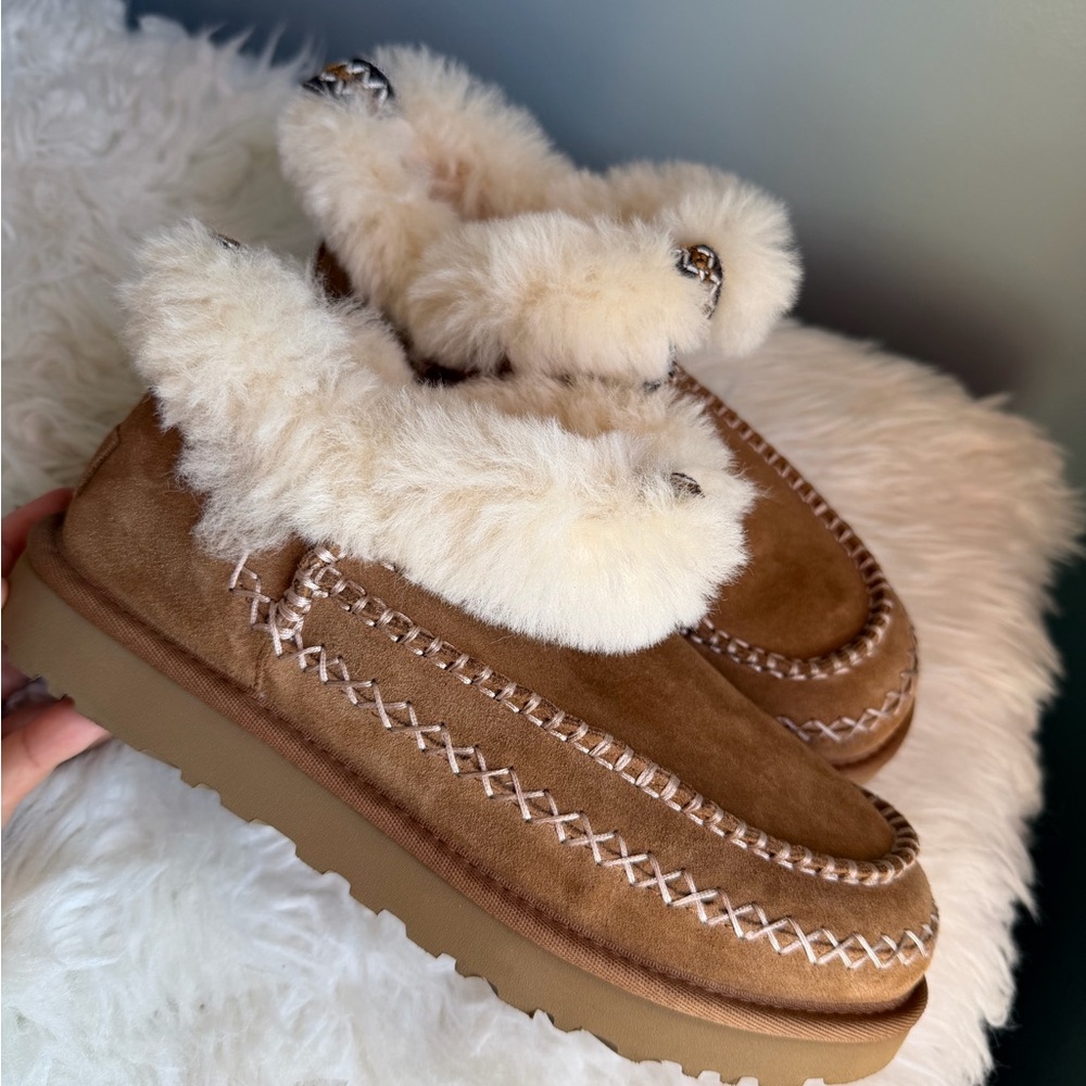 Ugg Cozy Tan Fur-Lined Moccasin women’s size 8 - Picture 7 of 7